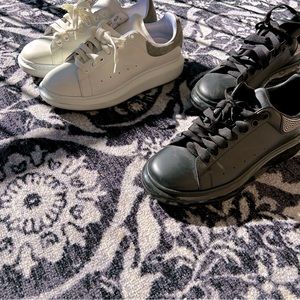 I’m sellin 3 pairs of shoes (Alexander McQueens)